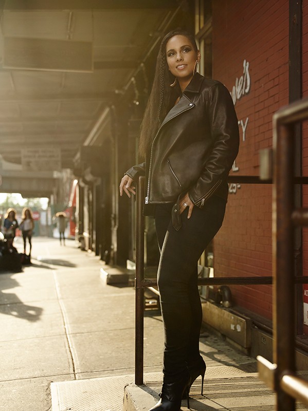 ALICIA KEYS IS BRAND AMBASSADOR FOR LEVI'S - FashionCompany Corporate Site