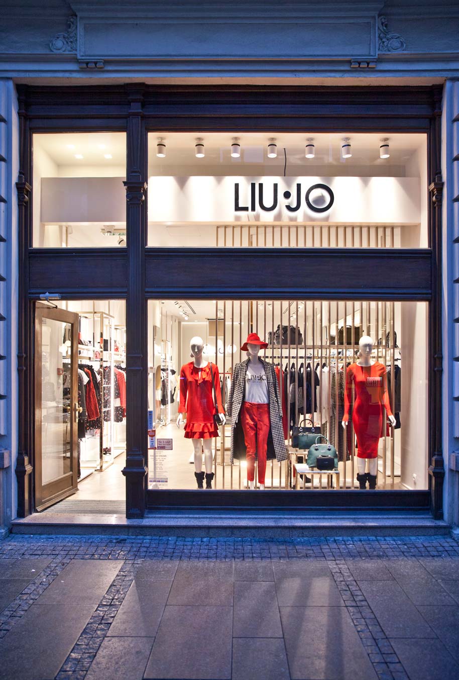 Liu Jo opened the door of the first sophisticated store in Belgrade -  FashionCompany Corporate Site